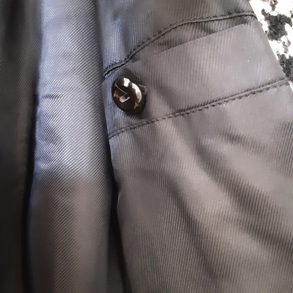 Betty Barclay Houndstooth Wool Coat with Removable Faux Fur Collar - Picture 6 of 7